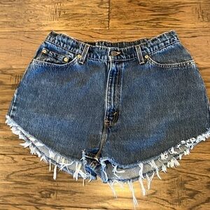 Levi’s Vintage 512 Women’s Slim Fit Tapered Leg Cutoff Shorts Size 15 Jr. M